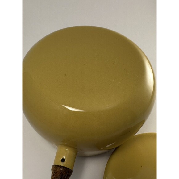 Vintage Fondue Pan Pot Sauce Golden Yellow w/Lid Wood Handle MCM Retro - Picture 9 of 9